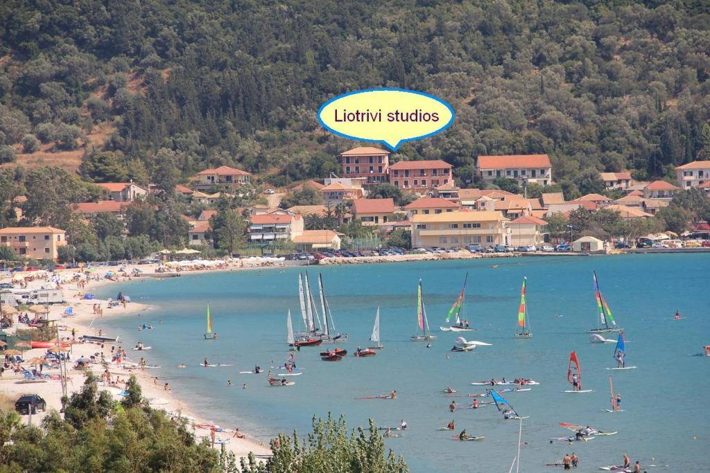 Liotrivi Studios Vaszilikí Kültér fotó